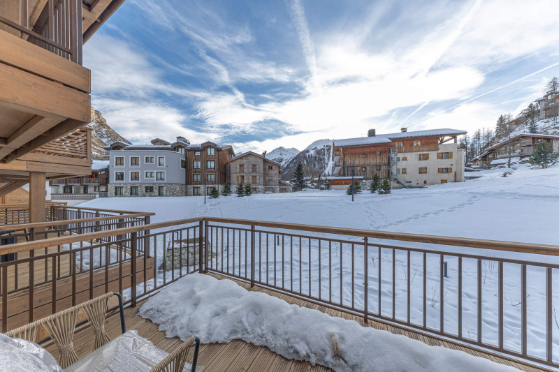 _lv_images__lot_0002340333_13_18430857