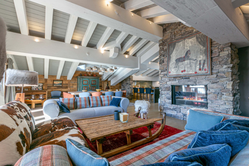 _lv_images__lot_0002340335_01_18465803