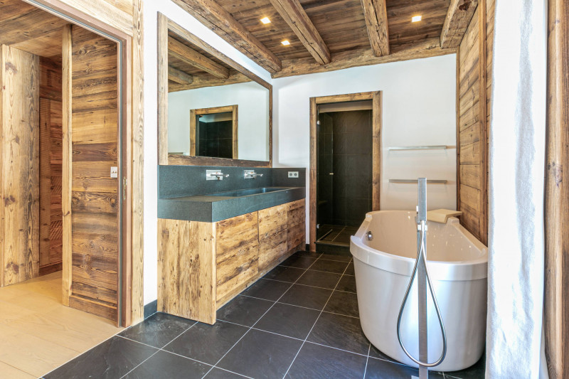 _lv_images__lot_0002340335_13_18259041