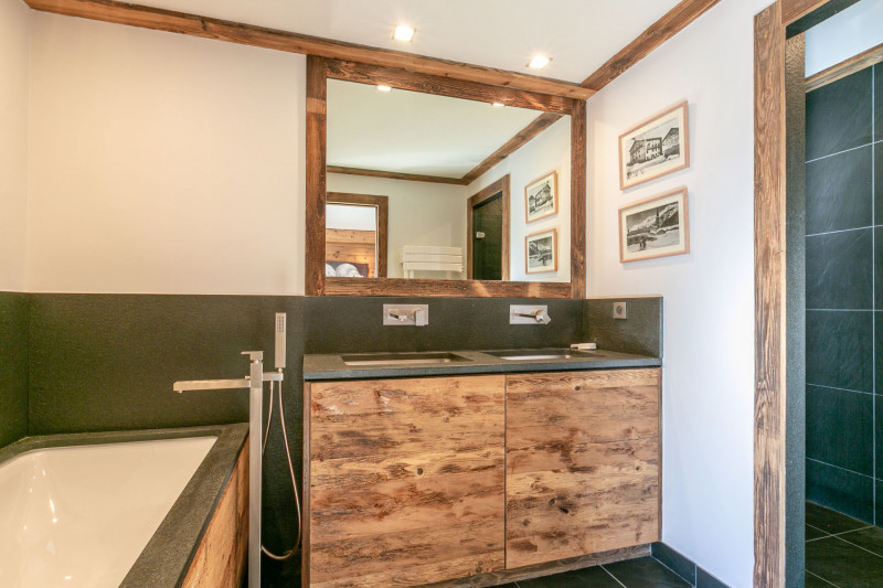 _lv_images__lot_0002340335_14_17298774