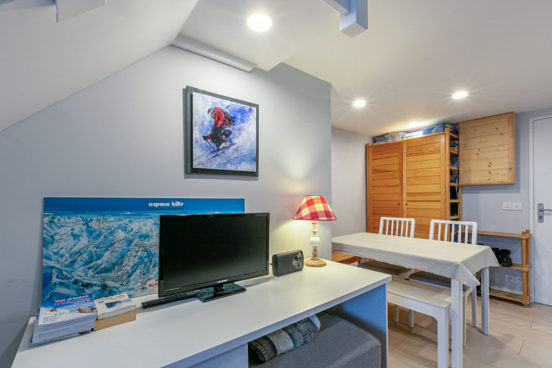 _lv_images__lot_0002340337_03_17399511 _lv_images__lot_0002340337_03_17399511