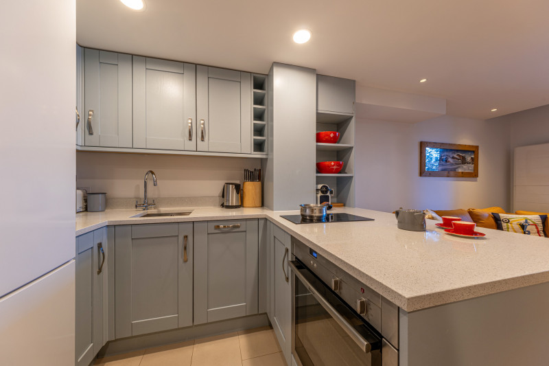 _lv_images__lot_0002340337_06_18136465