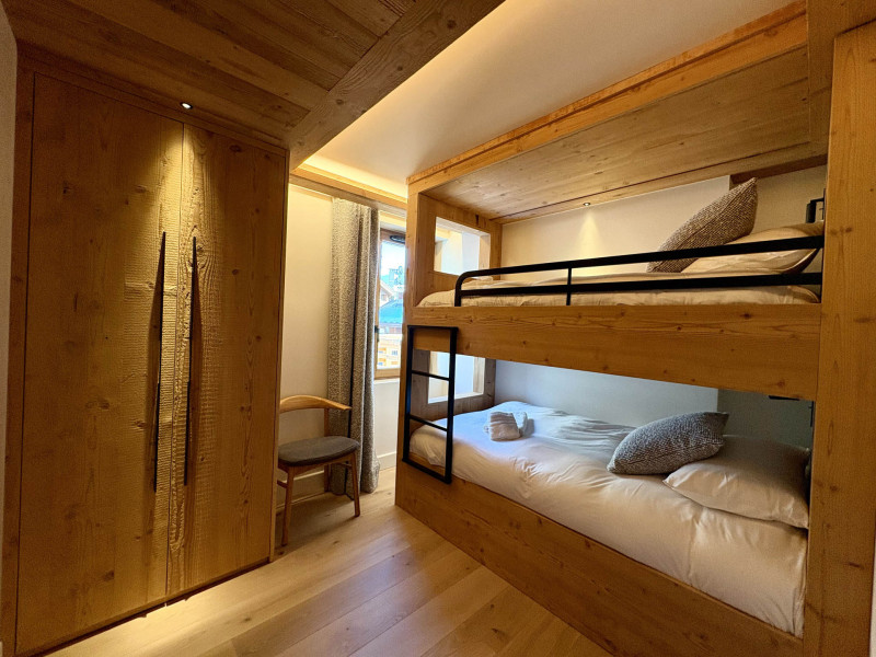 _lv_images__lot_0002340338_12_17669548