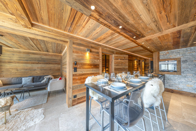 _lv_images__lot_0002340341_02_17299488