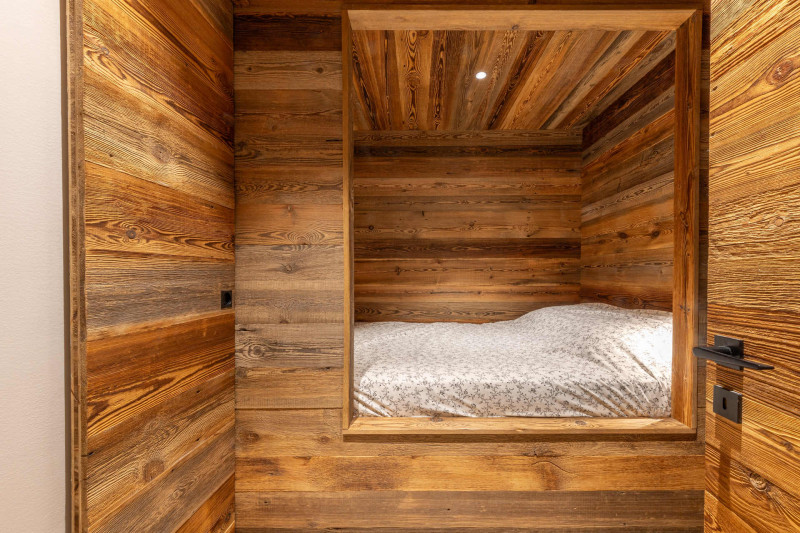 _lv_images__lot_0002340341_10_17299496