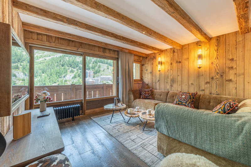 _lv_images__lot_0002340342_01_17433555