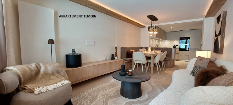 _lv_images__lot_0002340344_01_17299653