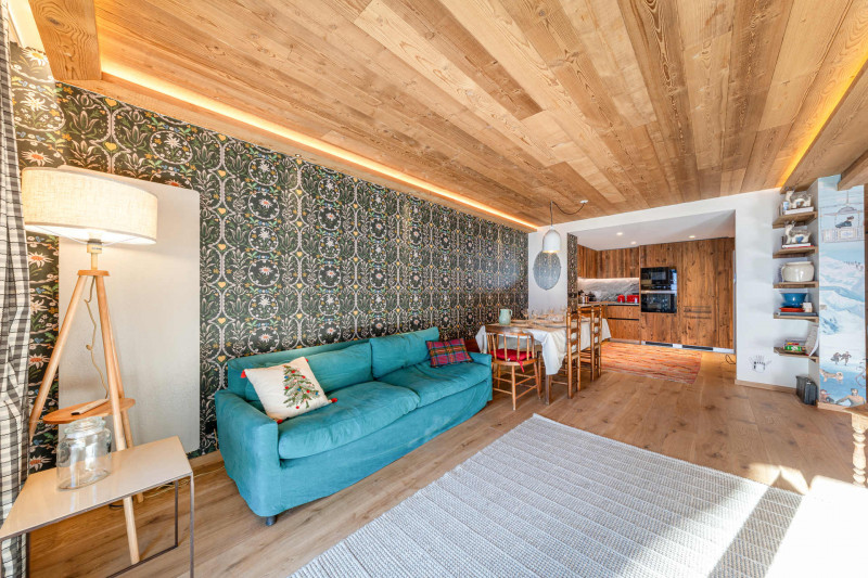 _lv_images__lot_0002340344_03_17670053