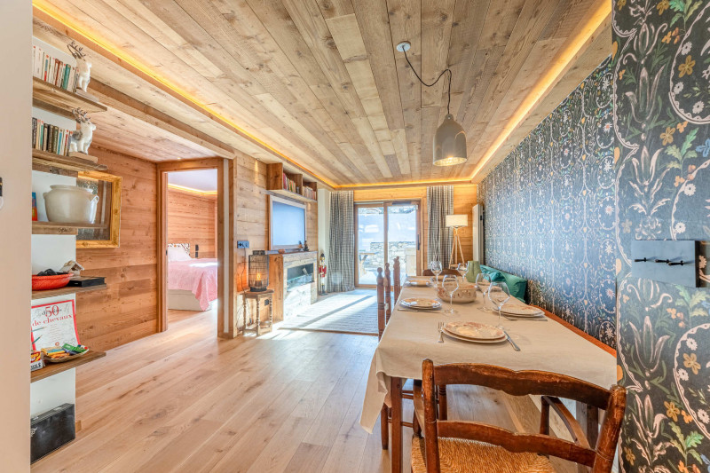 _lv_images__lot_0002340344_05_18484611