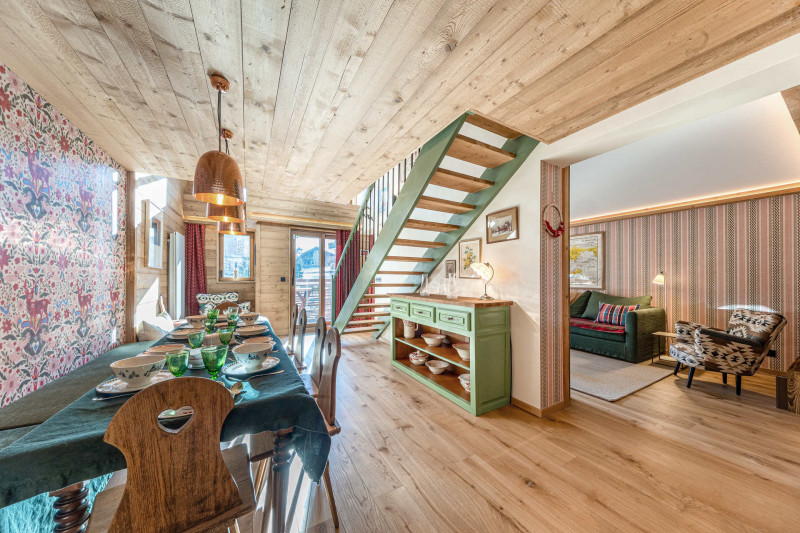 _lv_images__lot_0002340345_03_18492649