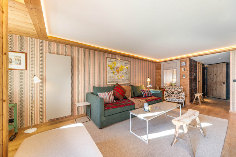 _lv_images__lot_0002340345_05_18448267