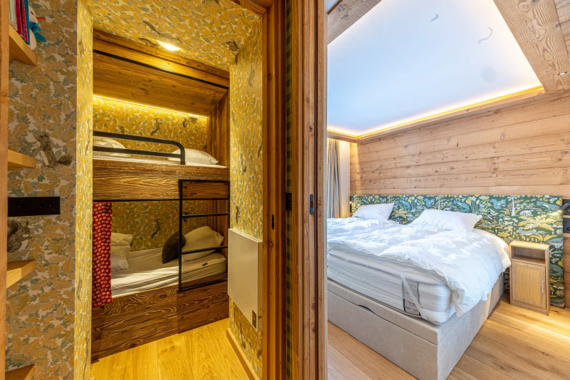 _lv_images__lot_0002340345_15_17828475