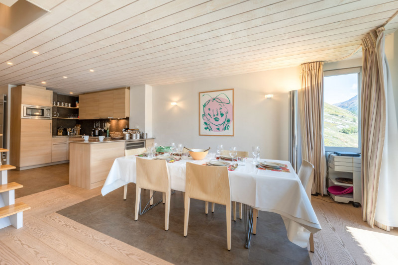 _lv_images__lot_0002340346_01_18064072