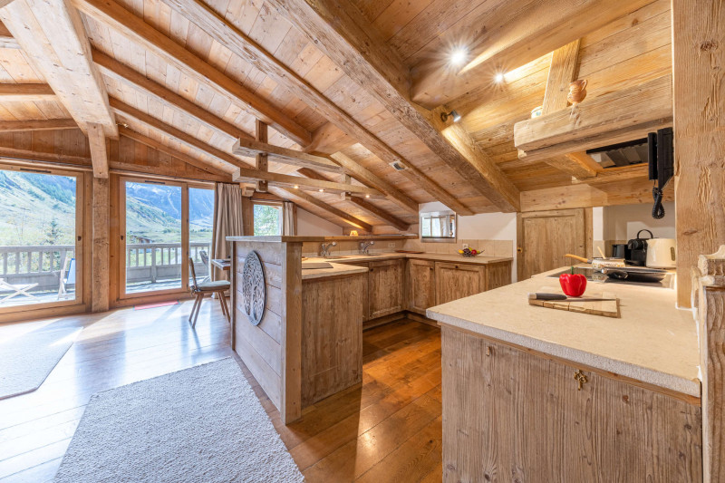 _lv_images__lot_0002340348_07_18466155