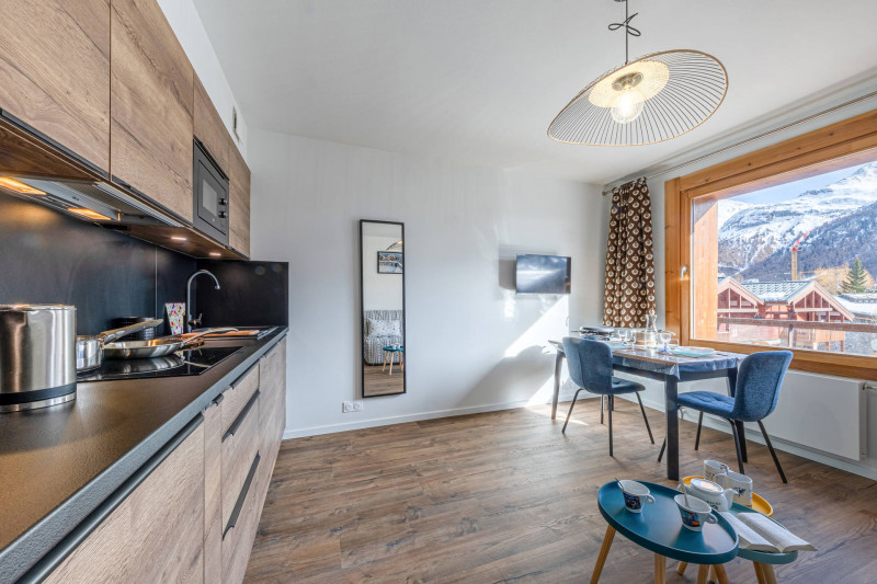 _lv_images__lot_0002340353_03_18358670 _lv_images__lot_0002340353_03_18358670