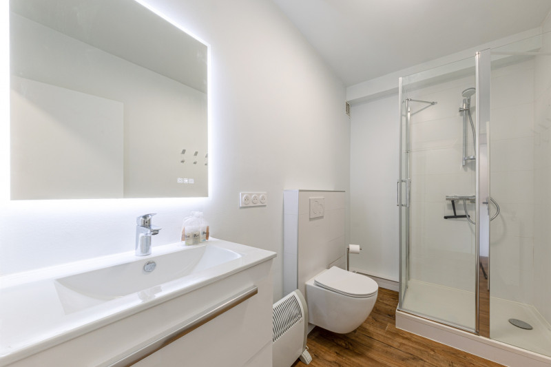 _lv_images__lot_0002340353_08_17776883