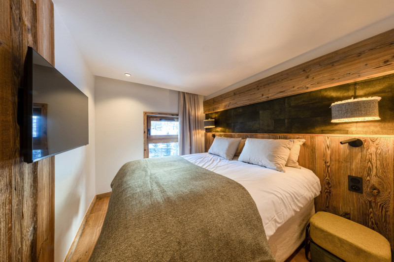 _lv_images__lot_0002340354_12_18357071 _lv_images__lot_0002340354_12_18357071