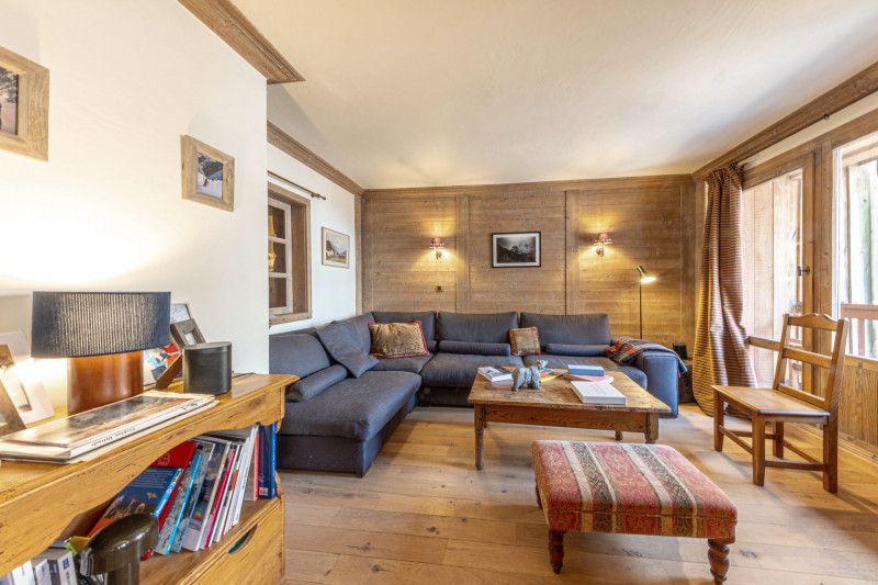 _lv_images__lot_0002340355_03_18558069