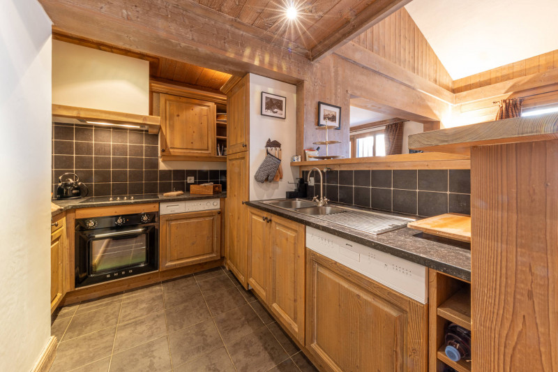 _lv_images__lot_0002340355_06_18224470