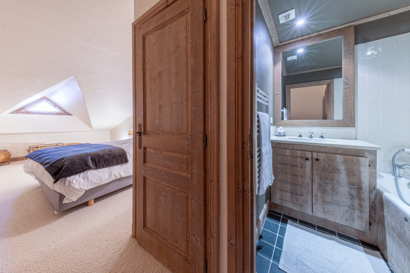 _lv_images__lot_0002340355_08_18277894 _lv_images__lot_0002340355_08_18277894