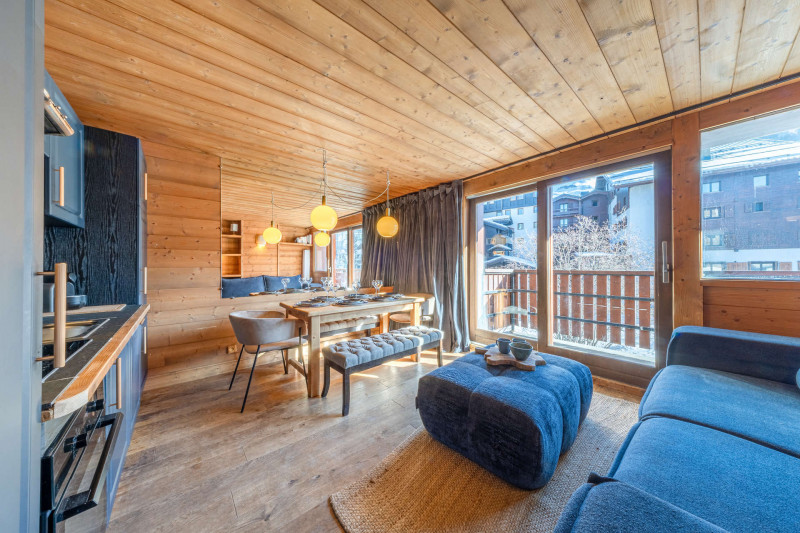 _lv_images__lot_0002340357_01_17758291