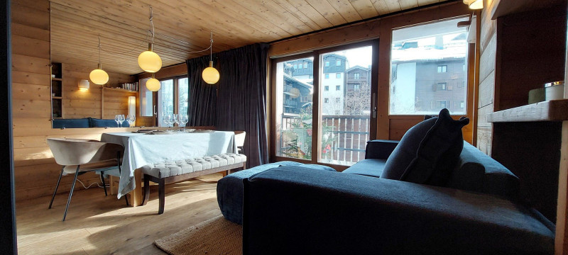 _lv_images__lot_0002340357_04_17520918