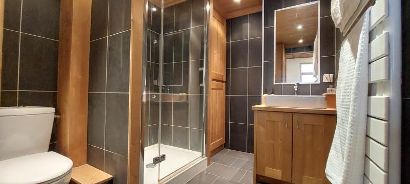 _lv_images__lot_0002340357_09_17512350