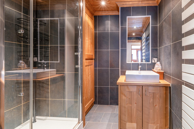 _lv_images__lot_0002340357_12_18431356 _lv_images__lot_0002340357_12_18431356