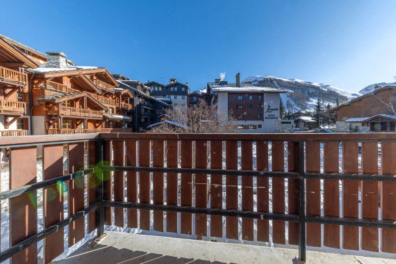 _lv_images__lot_0002340357_16_18431360 _lv_images__lot_0002340357_16_18431360