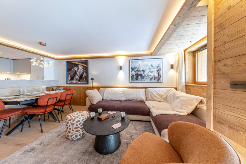 _lv_images__lot_0002340358_04_18002507