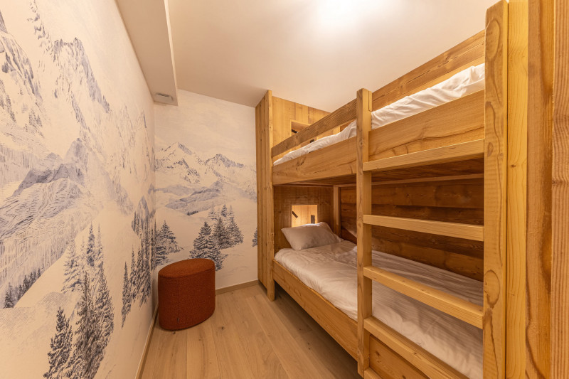 _lv_images__lot_0002340358_11_18011338