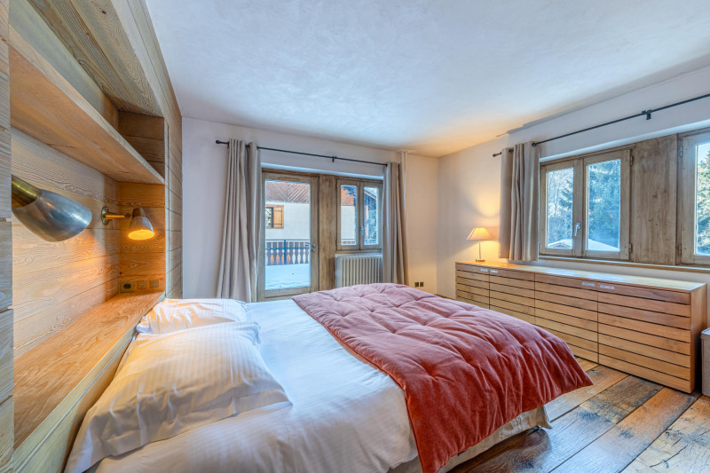 _lv_images__lot_0002340359_14_18448197