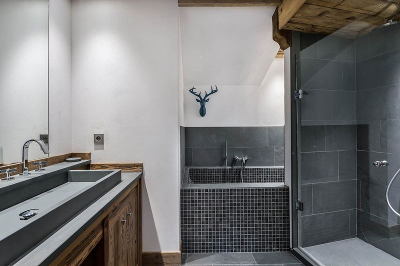 _lv_images__lot_0060150002_08_19358010