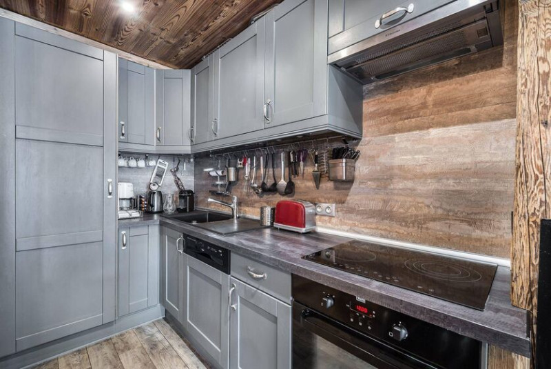 _lv_images__lot_0060330107_04_18230137