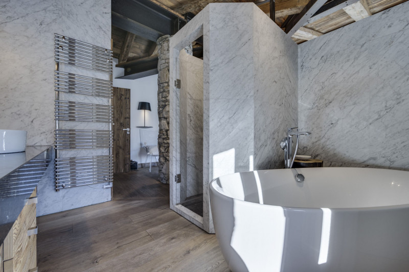 _lv_images__lot_0060360052_07_17945419