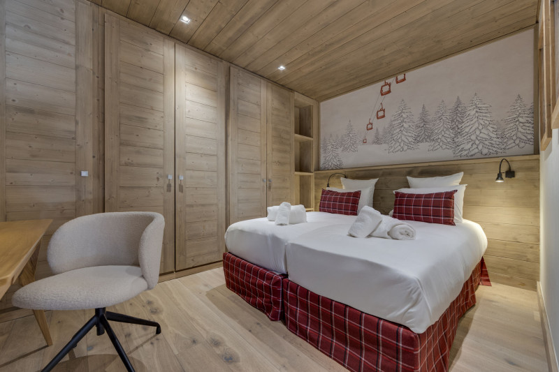 _lv_images__lot_0060420005_04_18489948