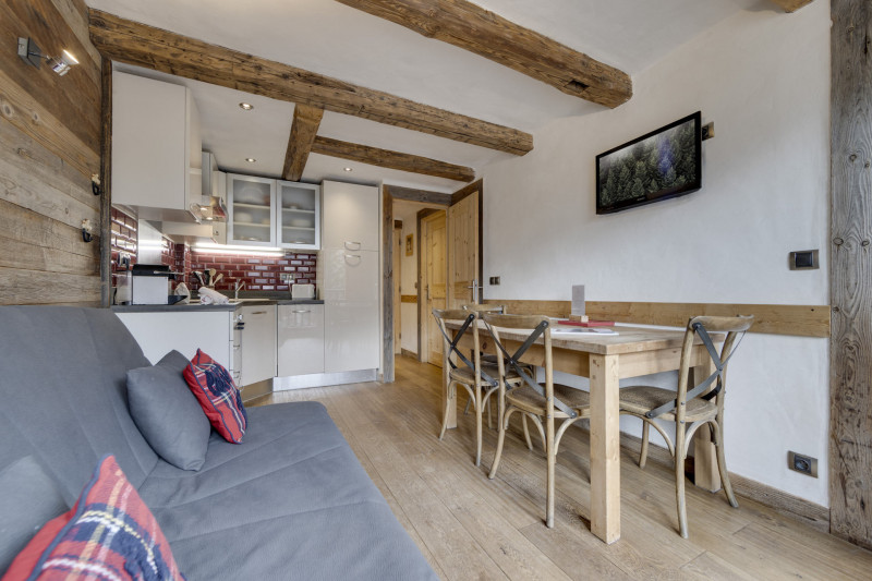 _lv_images__lot_0060450120_05_18436982