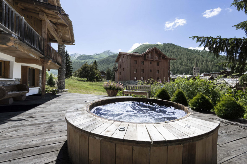 _lv_images__lot_0060510443_16_18229250