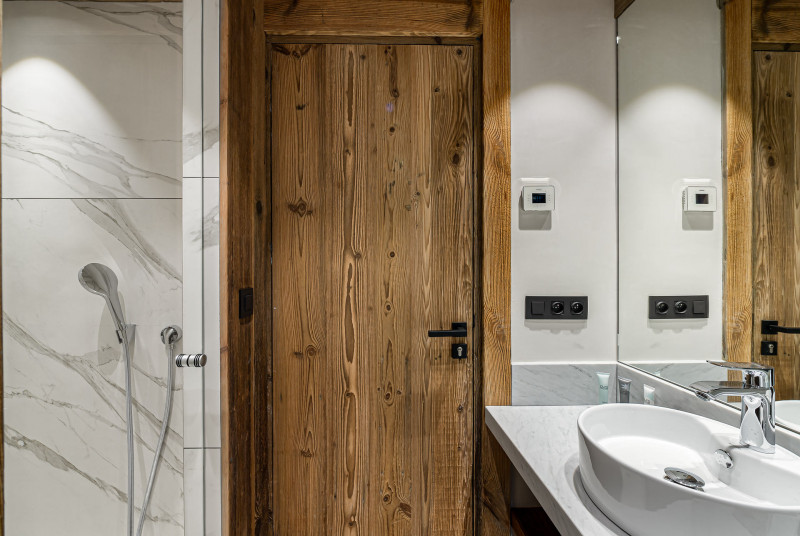 _lv_images__lot_0060510724_08_18398645 _lv_images__lot_0060510724_08_18398645