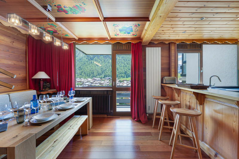 _lv_images__lot_0060510754_04_17272540