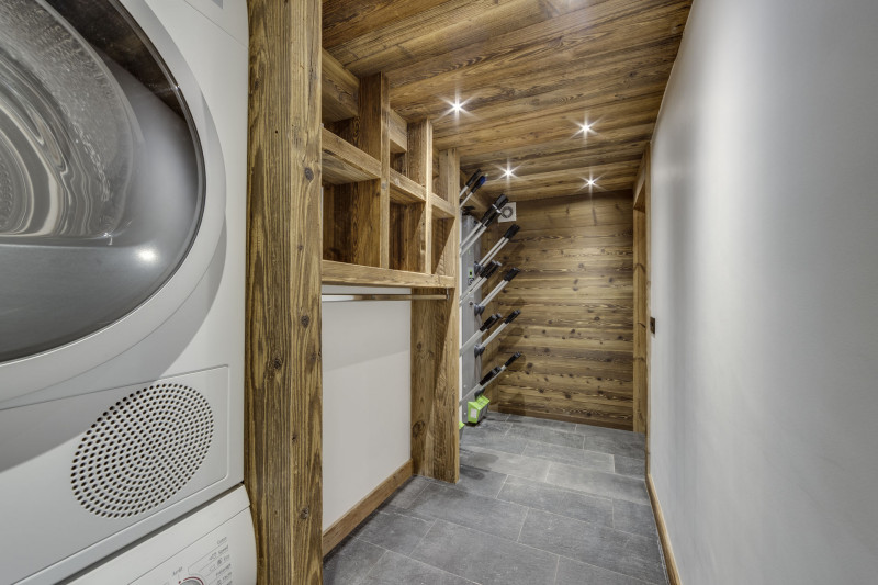 _lv_images__lot_0060510767_12_18265047