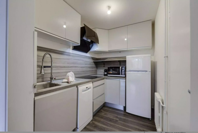 _lv_images__lot_0060511566_04_18454777