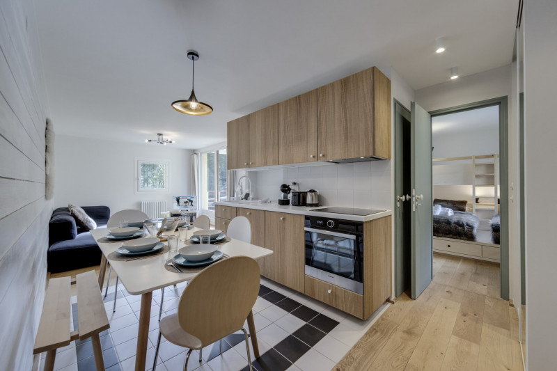 _lv_images__lot_0074061389_04_18437011