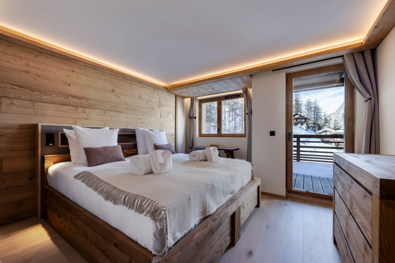 _lv_images__lot_0074061845_11_18453979