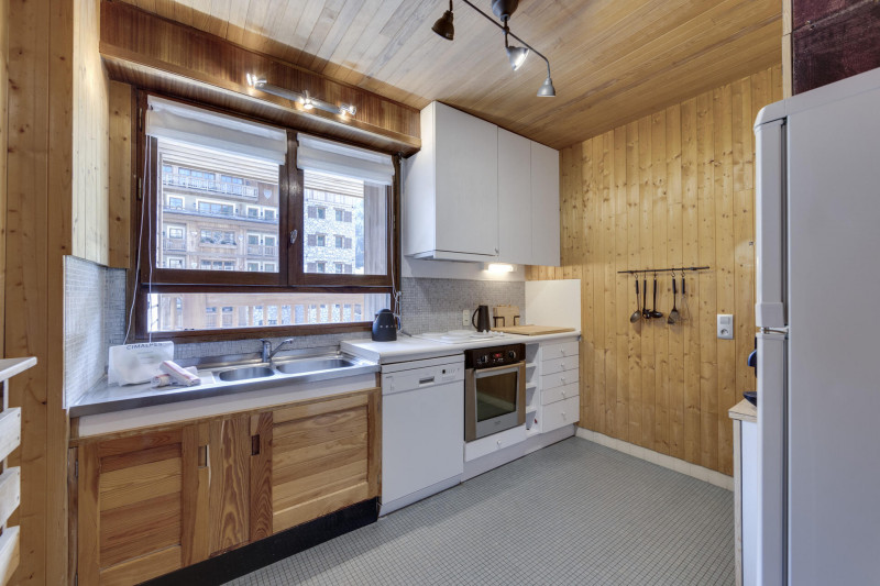 _lv_images__lot_0074061878_04_17431092