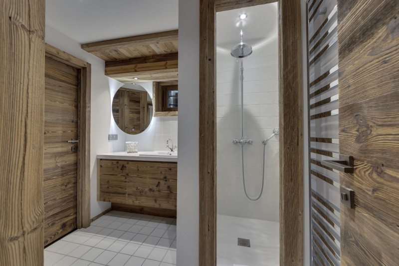 _lv_images__lot_0075553703_08_18176237