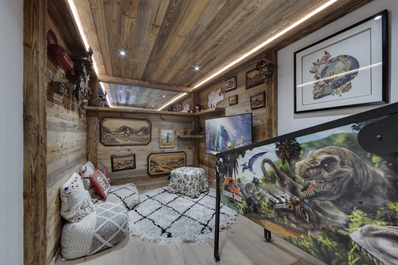 _lv_images__lot_0075553703_14_18522228