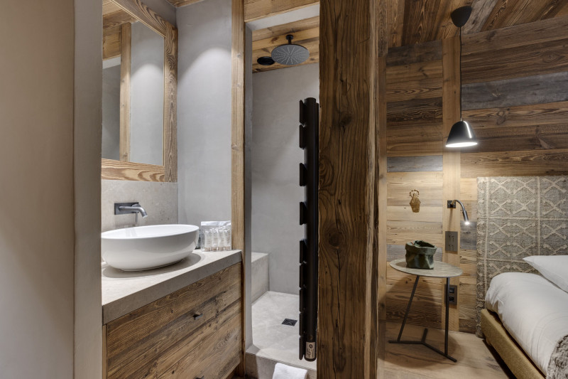 _lv_images__lot_0075553762_08_18454119