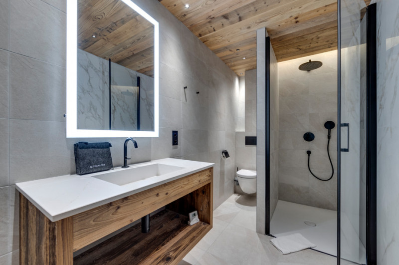 _lv_images__lot_0075553820_11_17763350