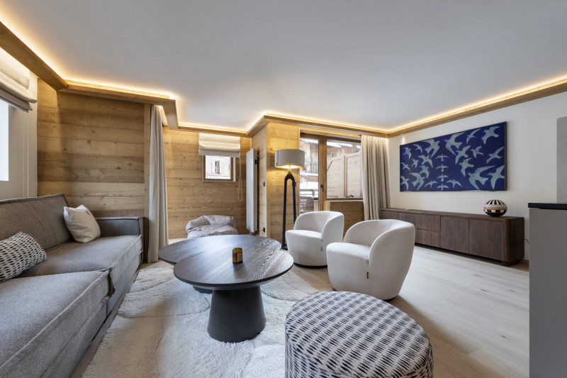 _lv_images__lot_0075553917_01_18345055